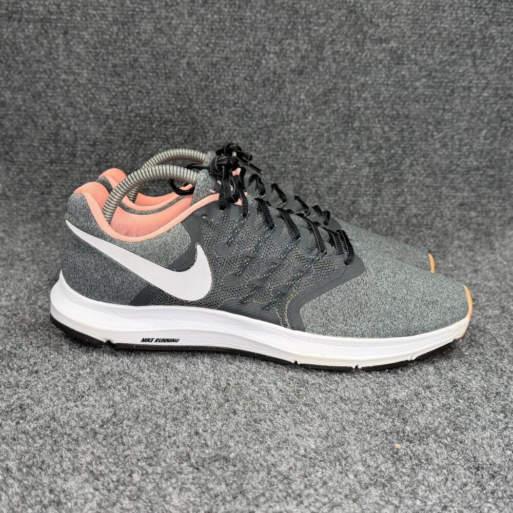 Nike Run‎ Swift Running Shoes Women's Size 10 Grey PInk Athletic Run Training